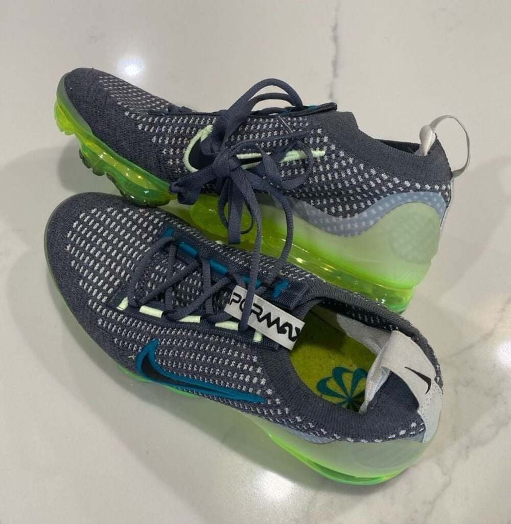 Nike Air VaporMax 2021 FK Flyknit Grey Volt Blue Size 5.5Y NWOT
